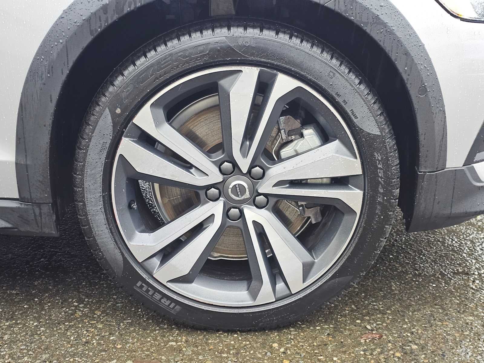 2025 Volvo V60 Cross Country Plus