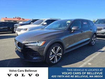 2025 Volvo V60 Cross Country Plus