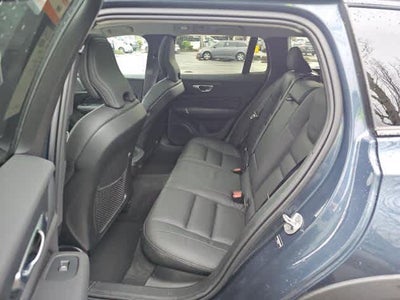 2025 Volvo V60 Cross Country Plus