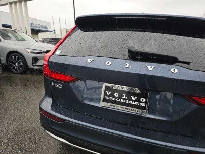 2025 Volvo V60 Cross Country Plus