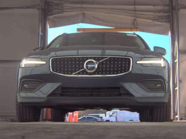 2025 Volvo V60 Cross Country Plus