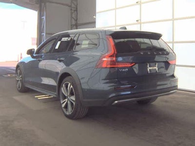 2025 Volvo V60 Cross Country Plus