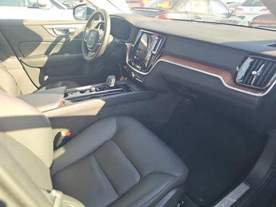 2025 Volvo V60 Cross Country Plus