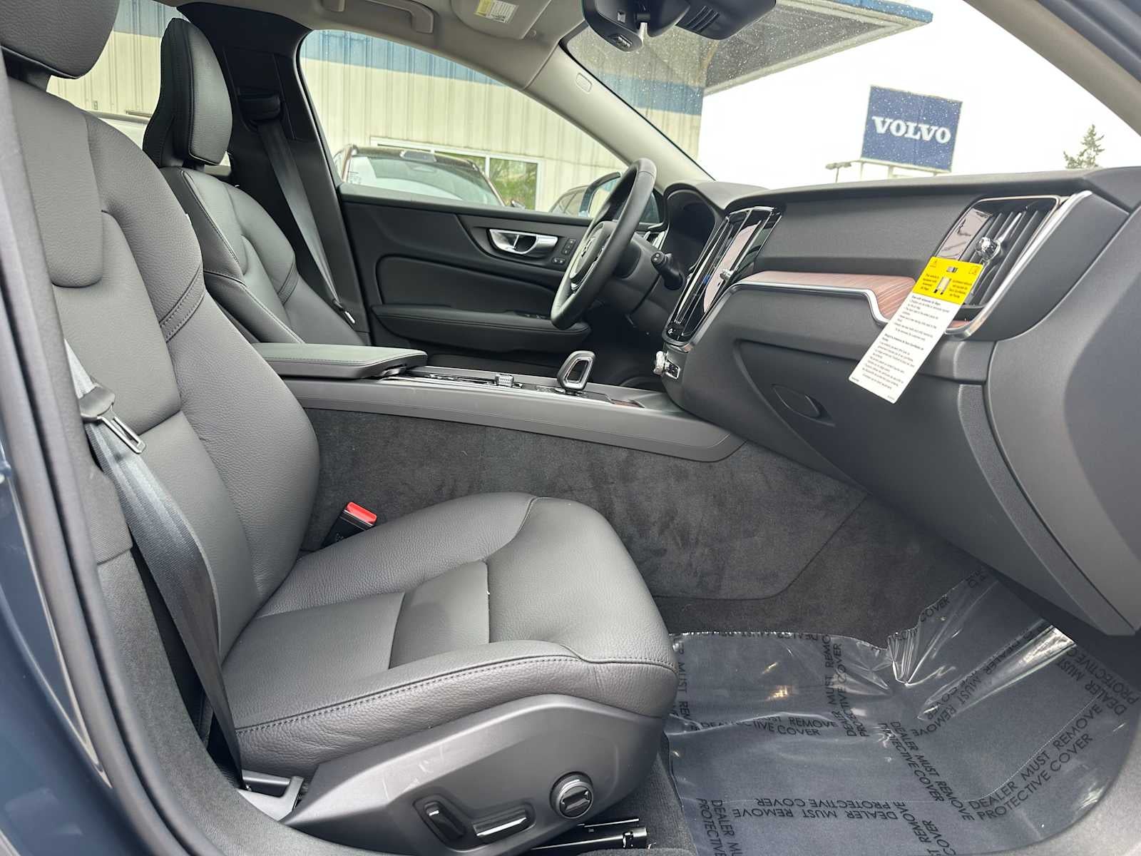 2026 Volvo V60 Cross Country Plus