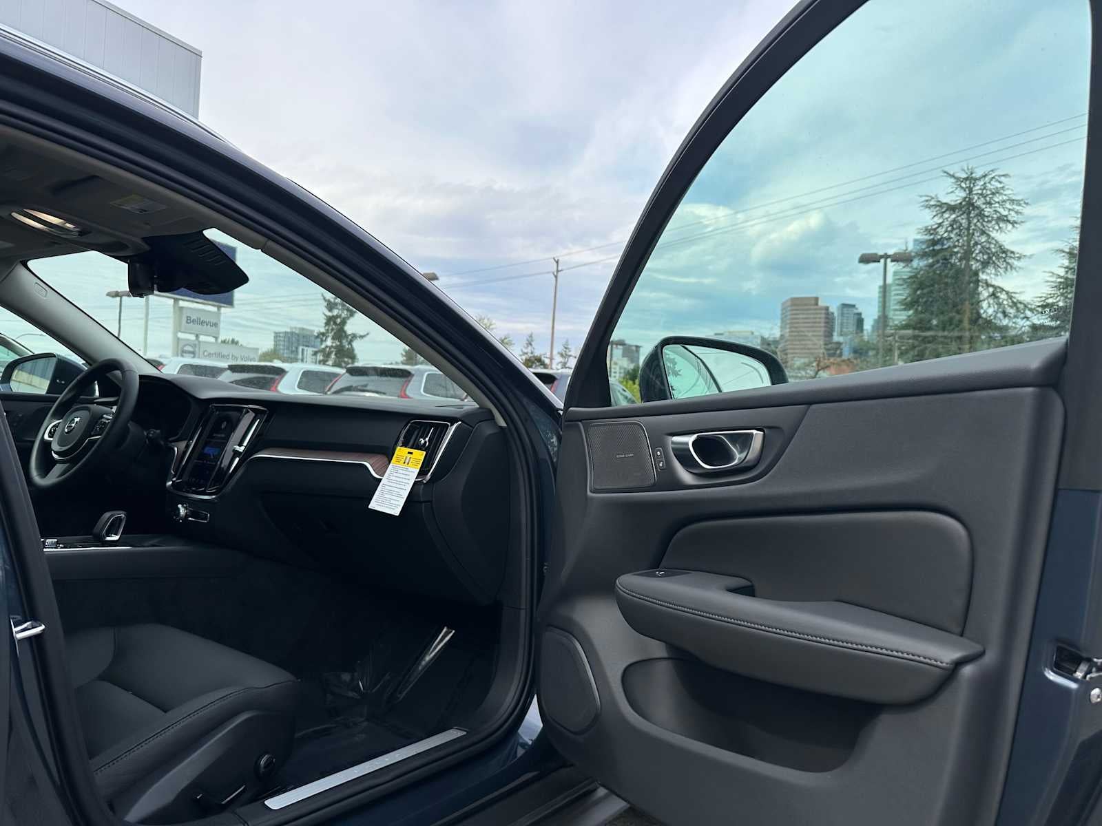 2026 Volvo V60 Cross Country Plus