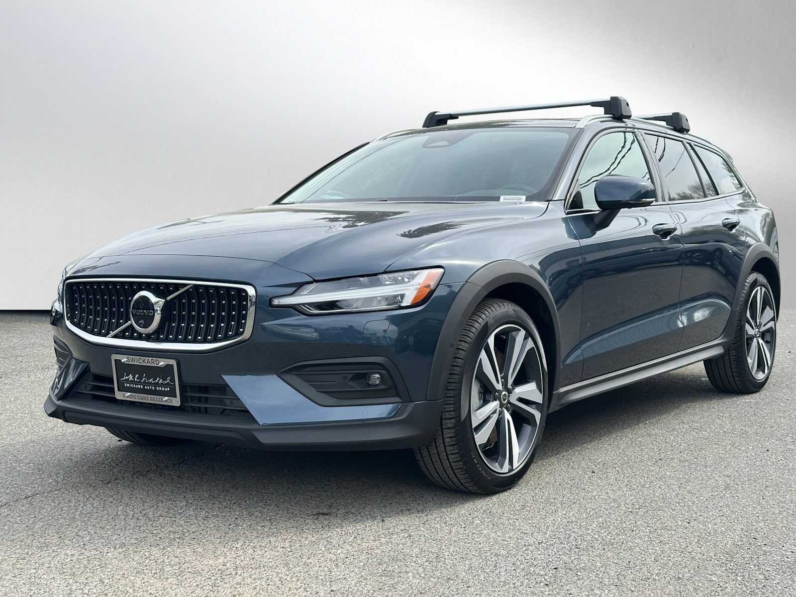 2026 Volvo V60 Cross Country Plus