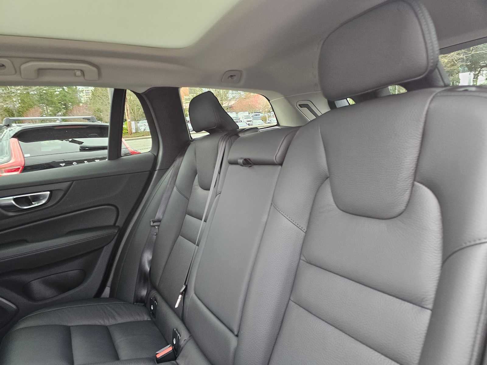 2025 Volvo V60 Cross Country Plus