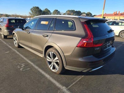 2025 Volvo V60 Cross Country Plus