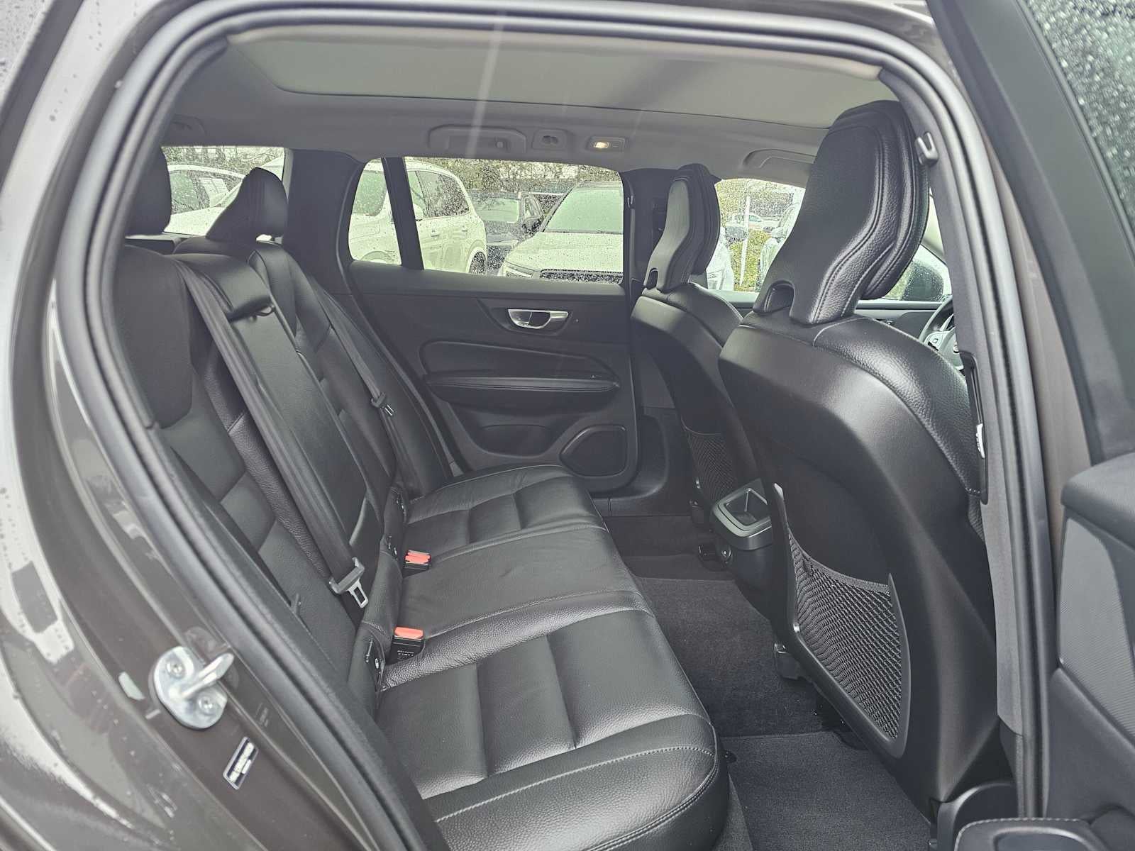 2025 Volvo V60 Cross Country Plus