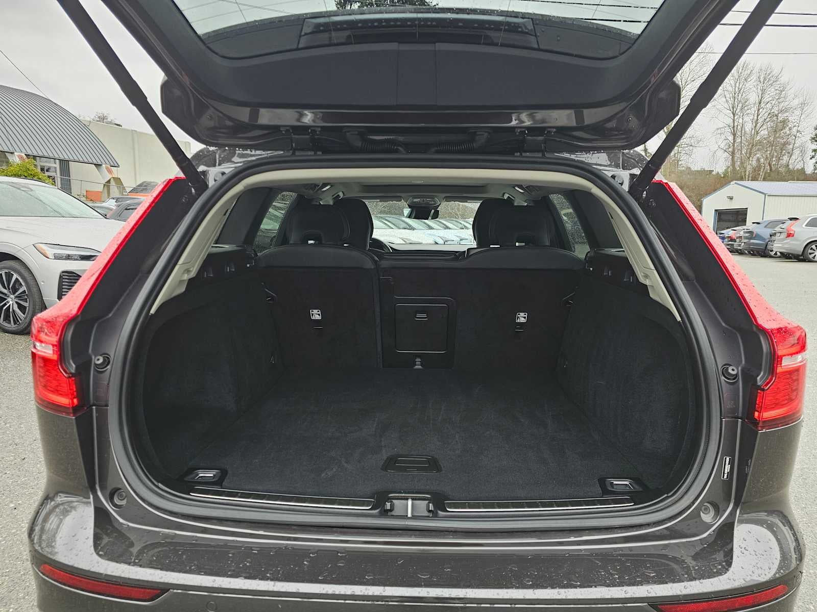 2025 Volvo V60 Cross Country Plus