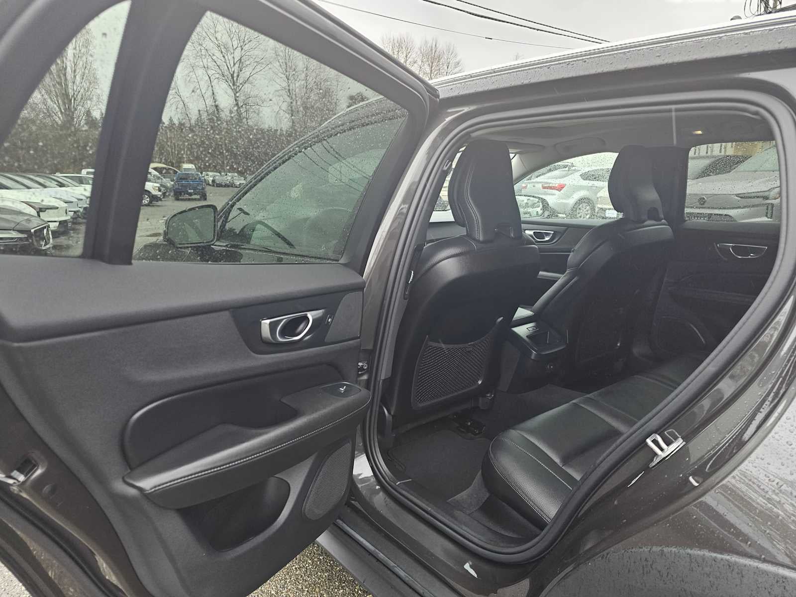 2025 Volvo V60 Cross Country Plus