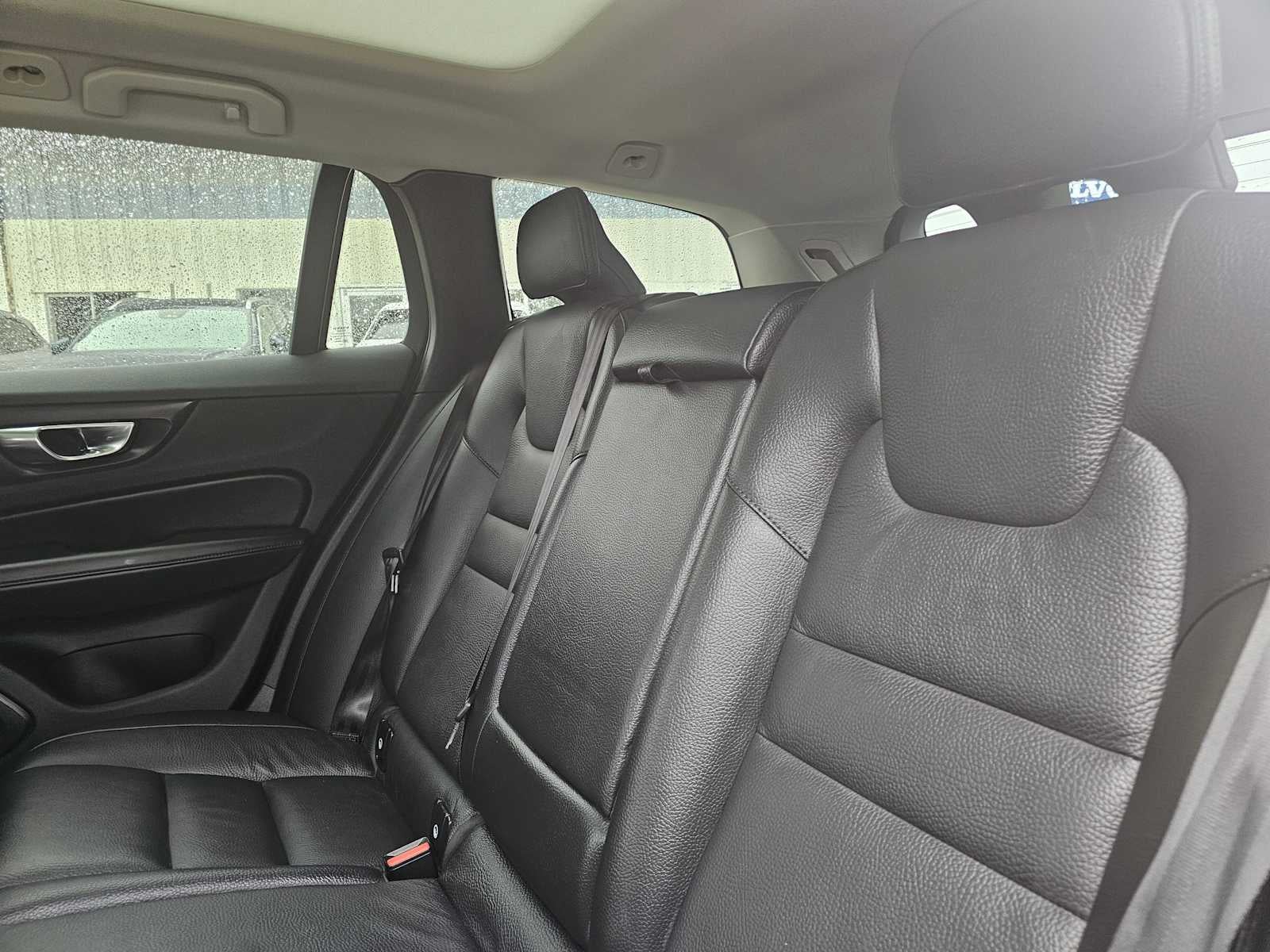 2025 Volvo V60 Cross Country Plus