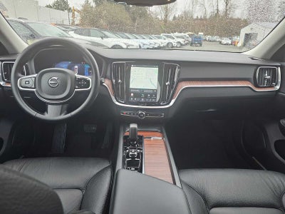 2025 Volvo V60 Cross Country Plus