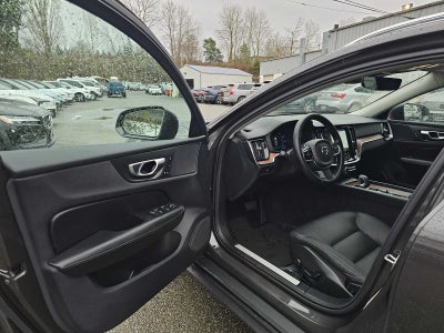 2025 Volvo V60 Cross Country Plus