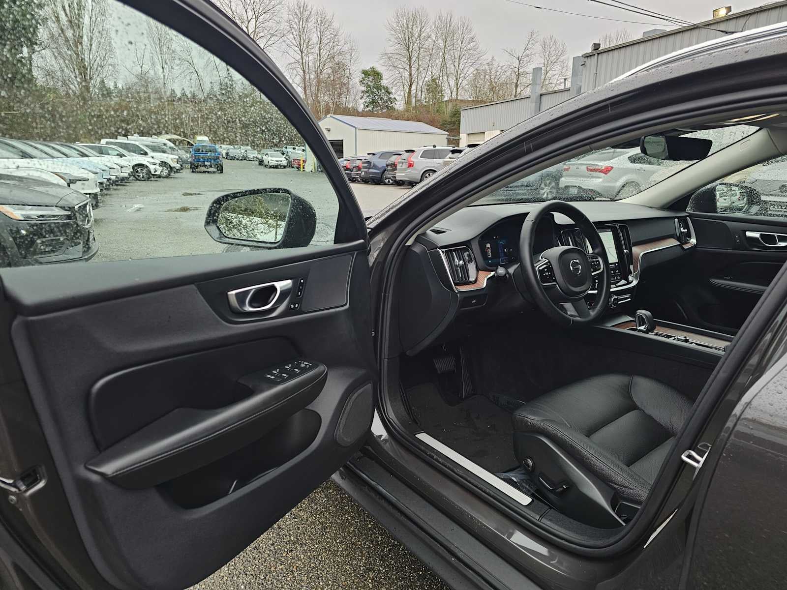 2025 Volvo V60 Cross Country Plus