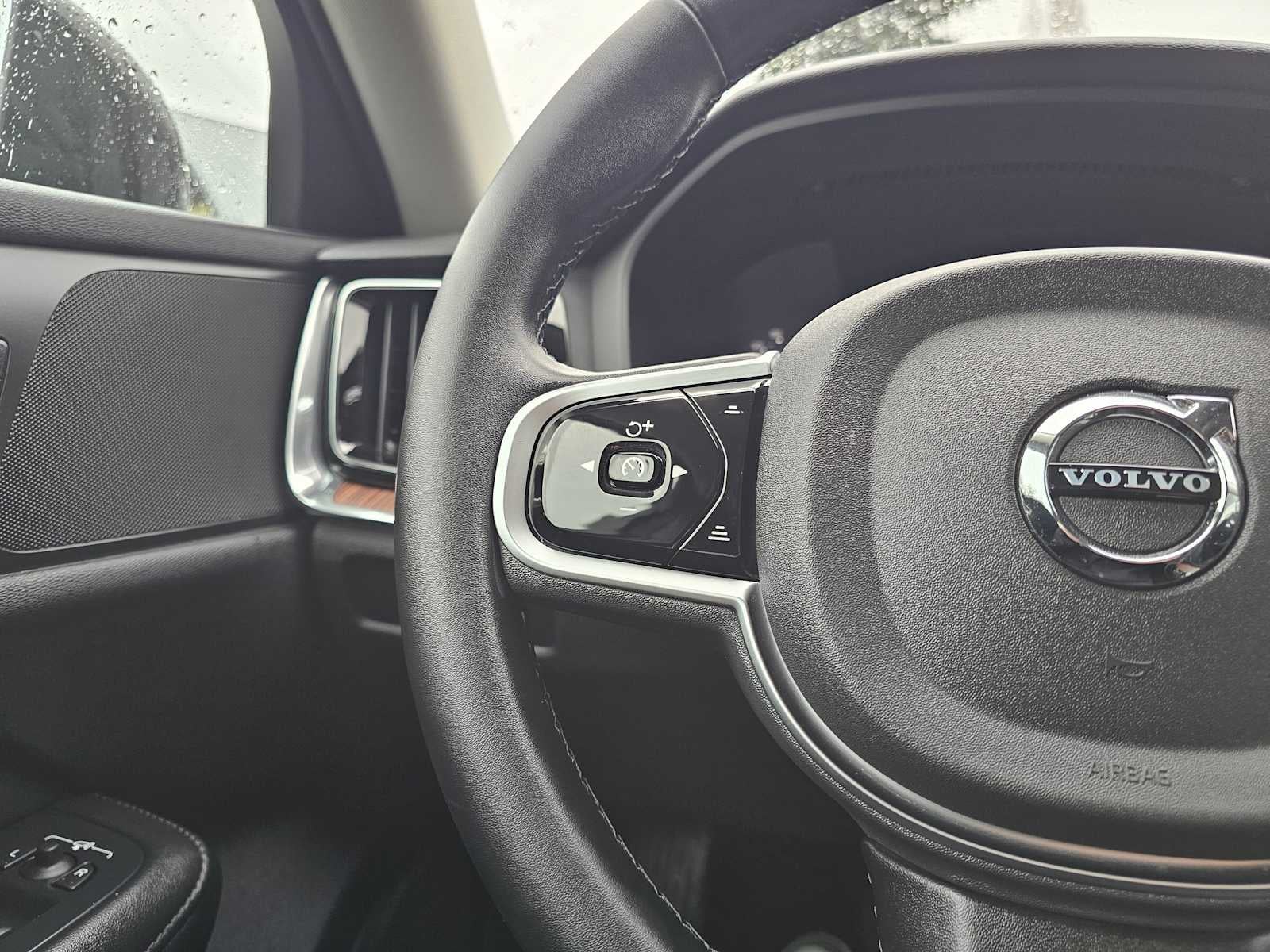 2025 Volvo V60 Cross Country Plus