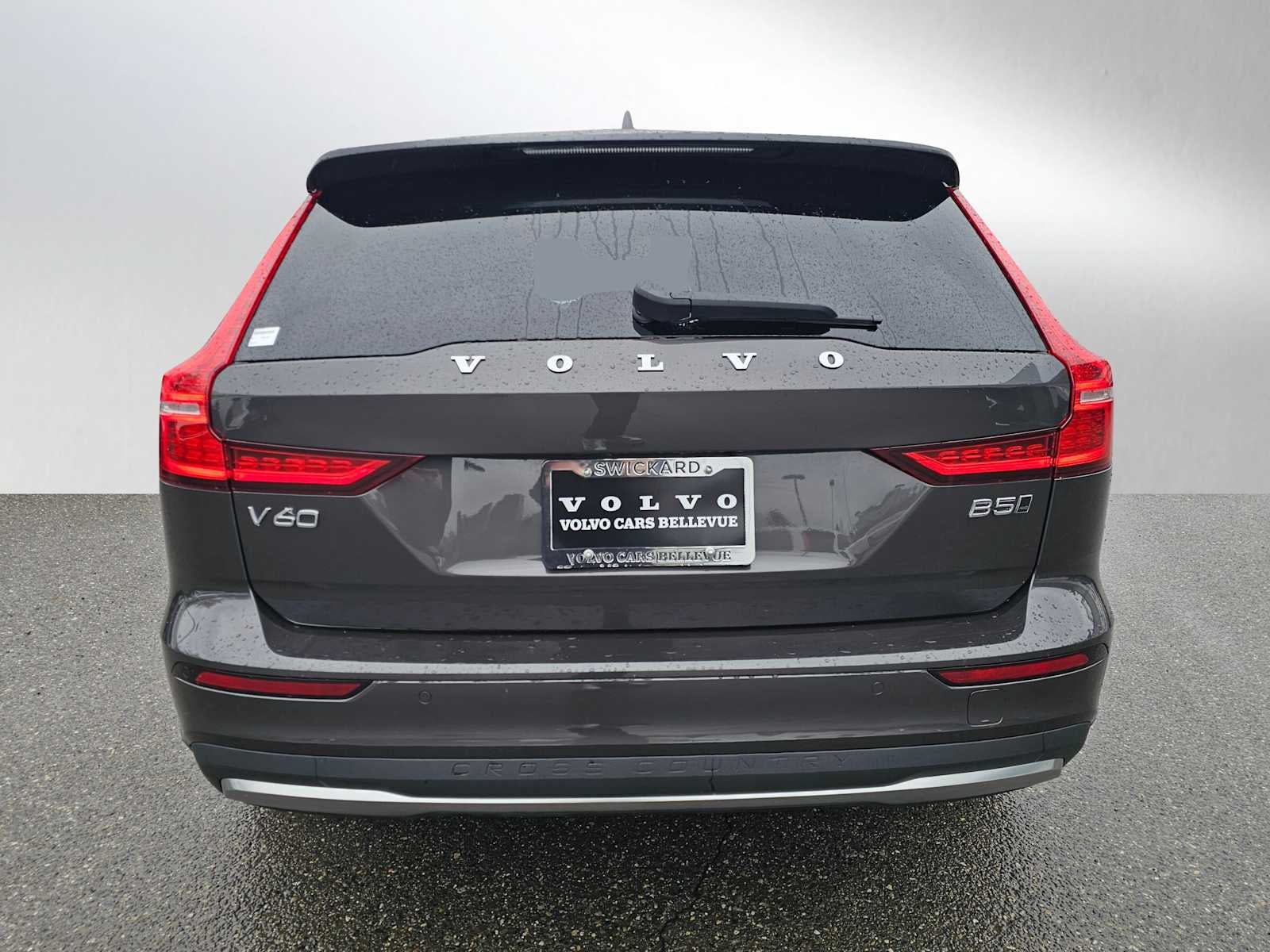 2025 Volvo V60 Cross Country Plus