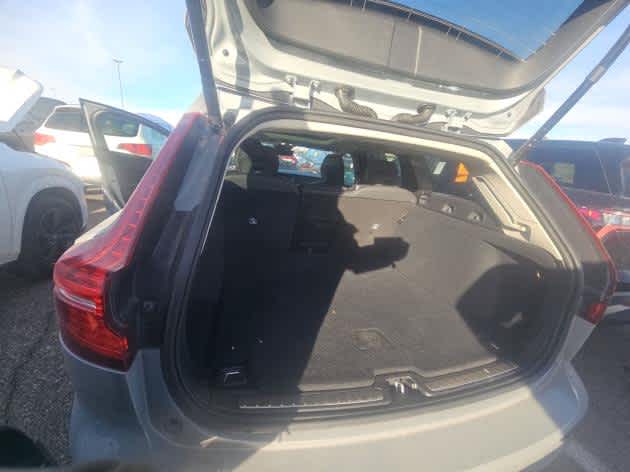 2025 Volvo V60 Cross Country Plus