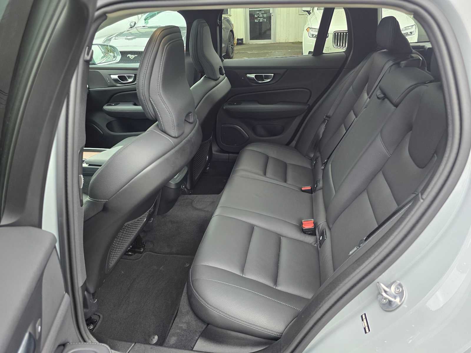 2025 Volvo V60 Cross Country Plus