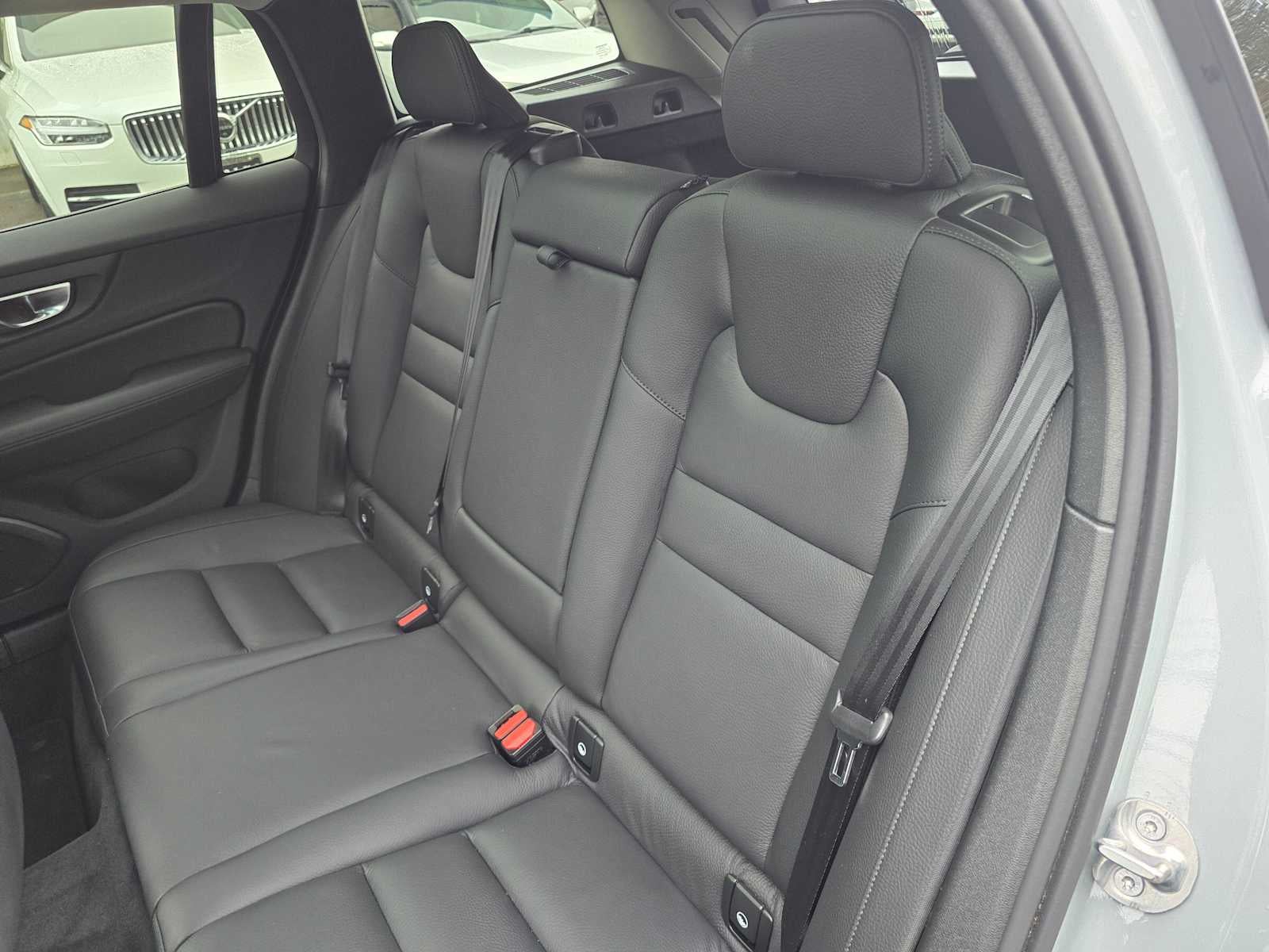 2025 Volvo V60 Cross Country Plus