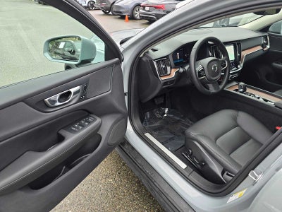 2025 Volvo V60 Cross Country Plus