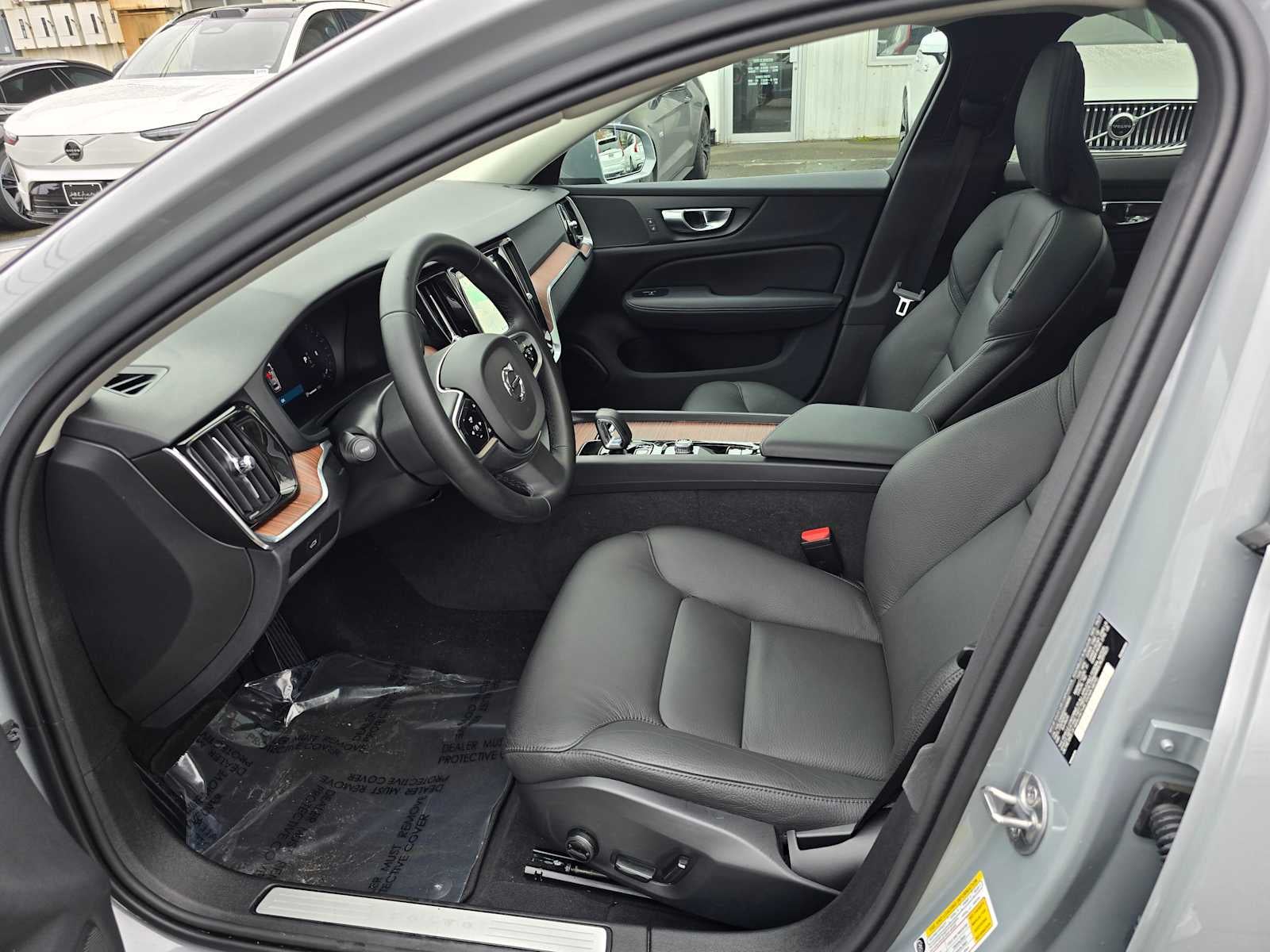 2025 Volvo V60 Cross Country Plus