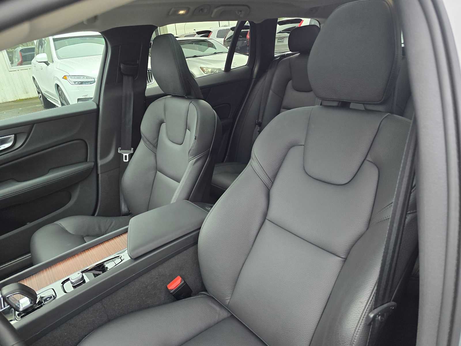 2025 Volvo V60 Cross Country Plus