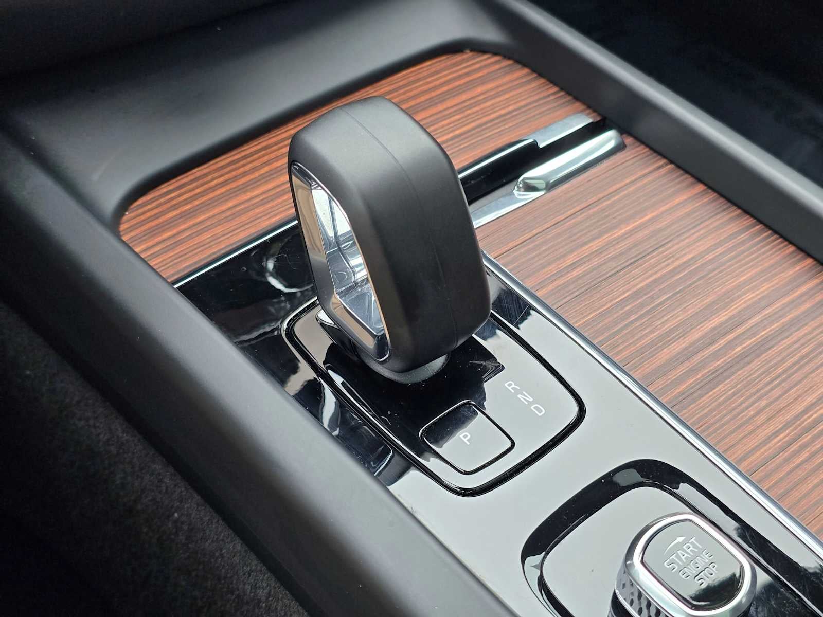 2025 Volvo V60 Cross Country Plus