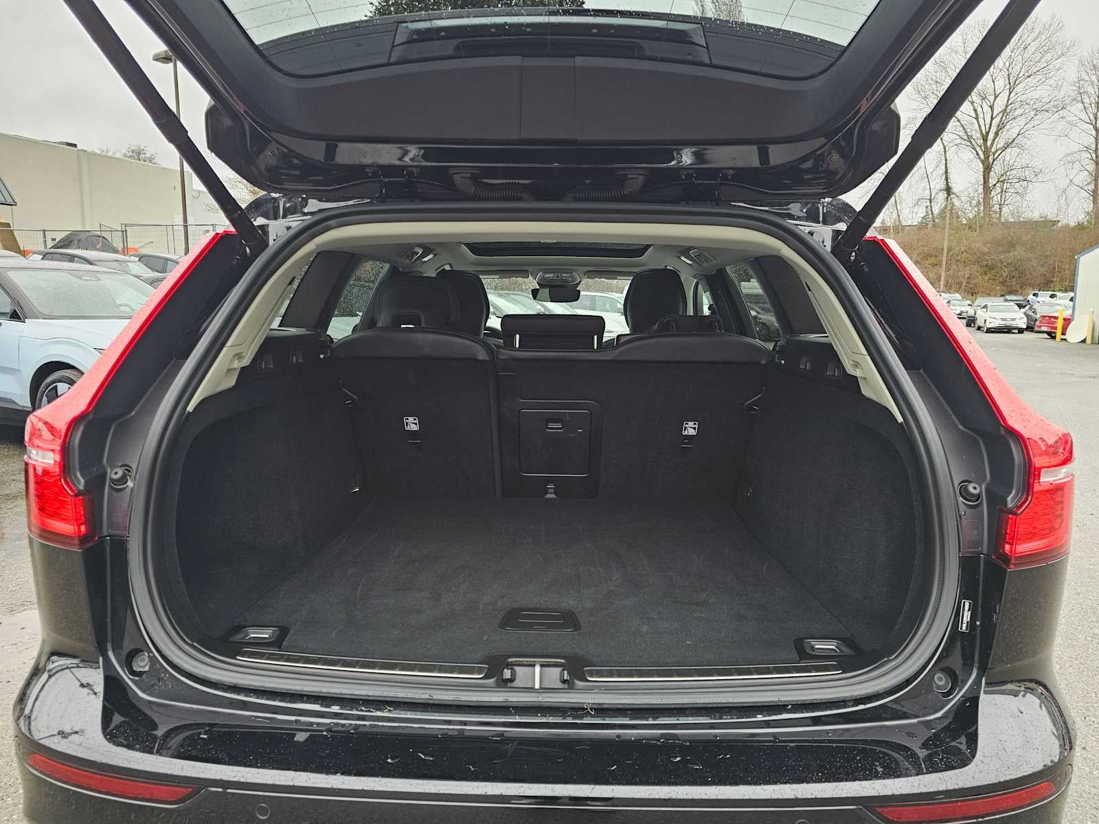 2025 Volvo V60 Cross Country Plus