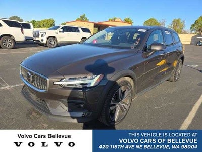 2025 Volvo V60 Cross Country Plus