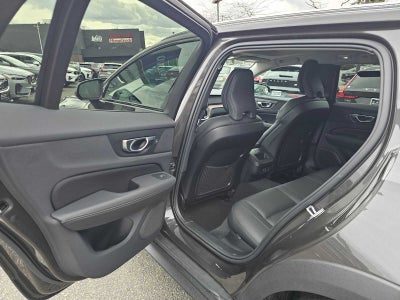 2025 Volvo V60 Cross Country Plus