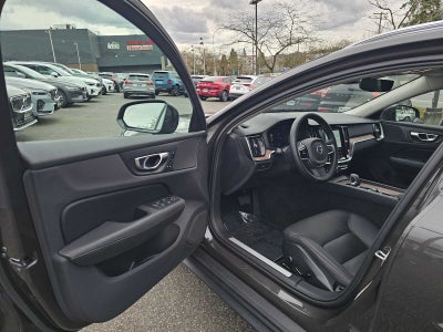 2025 Volvo V60 Cross Country Plus