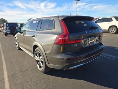 2025 Volvo V60 Cross Country Plus