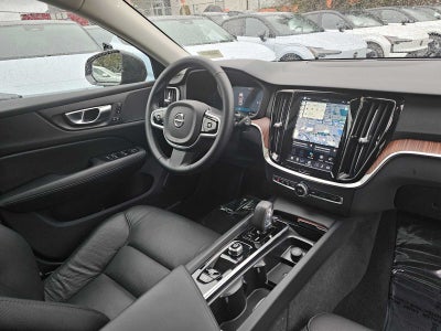 2025 Volvo V60 Cross Country Plus
