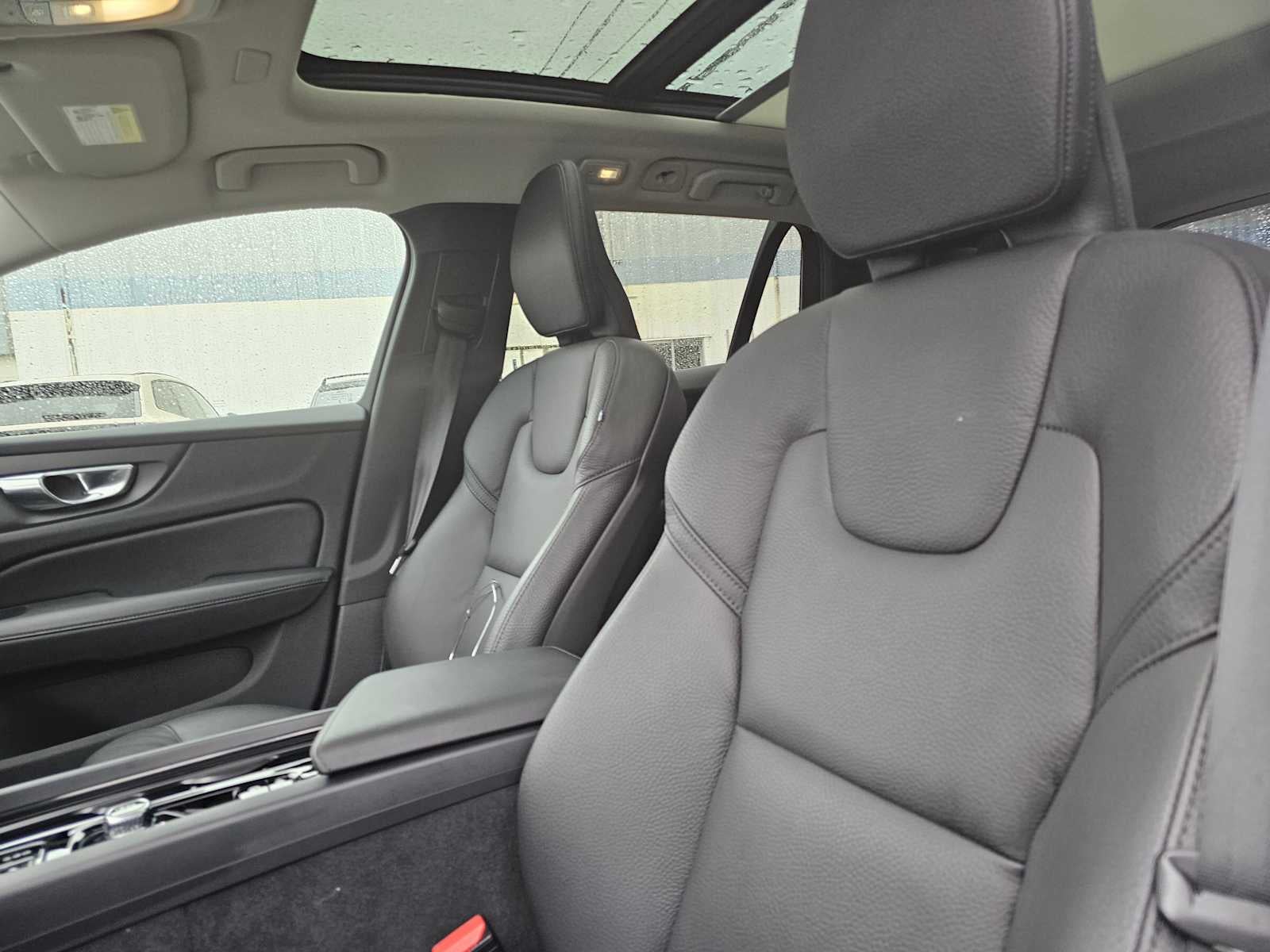 2025 Volvo V60 Cross Country Plus