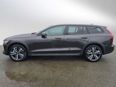 2025 Volvo V60 Cross Country Plus