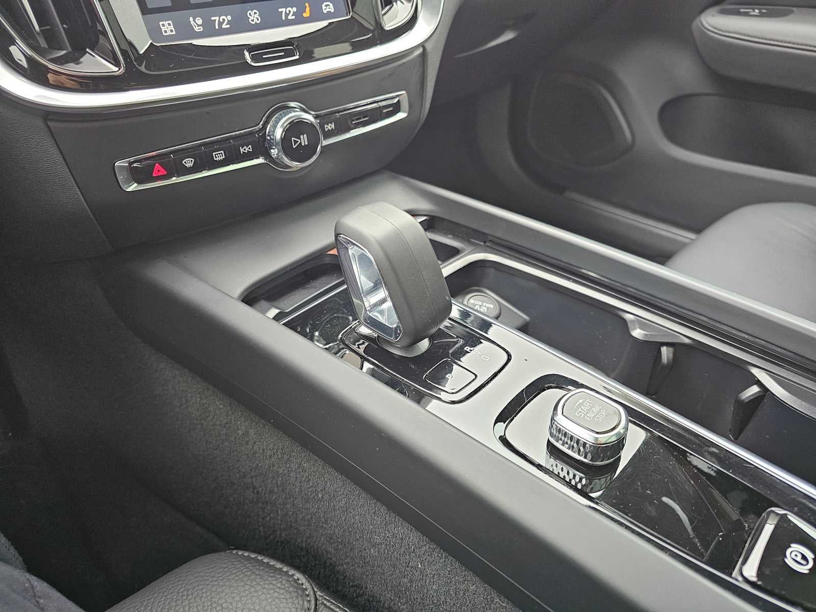 2025 Volvo V60 Cross Country Plus