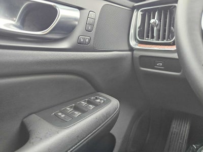 2025 Volvo V60 Cross Country Plus