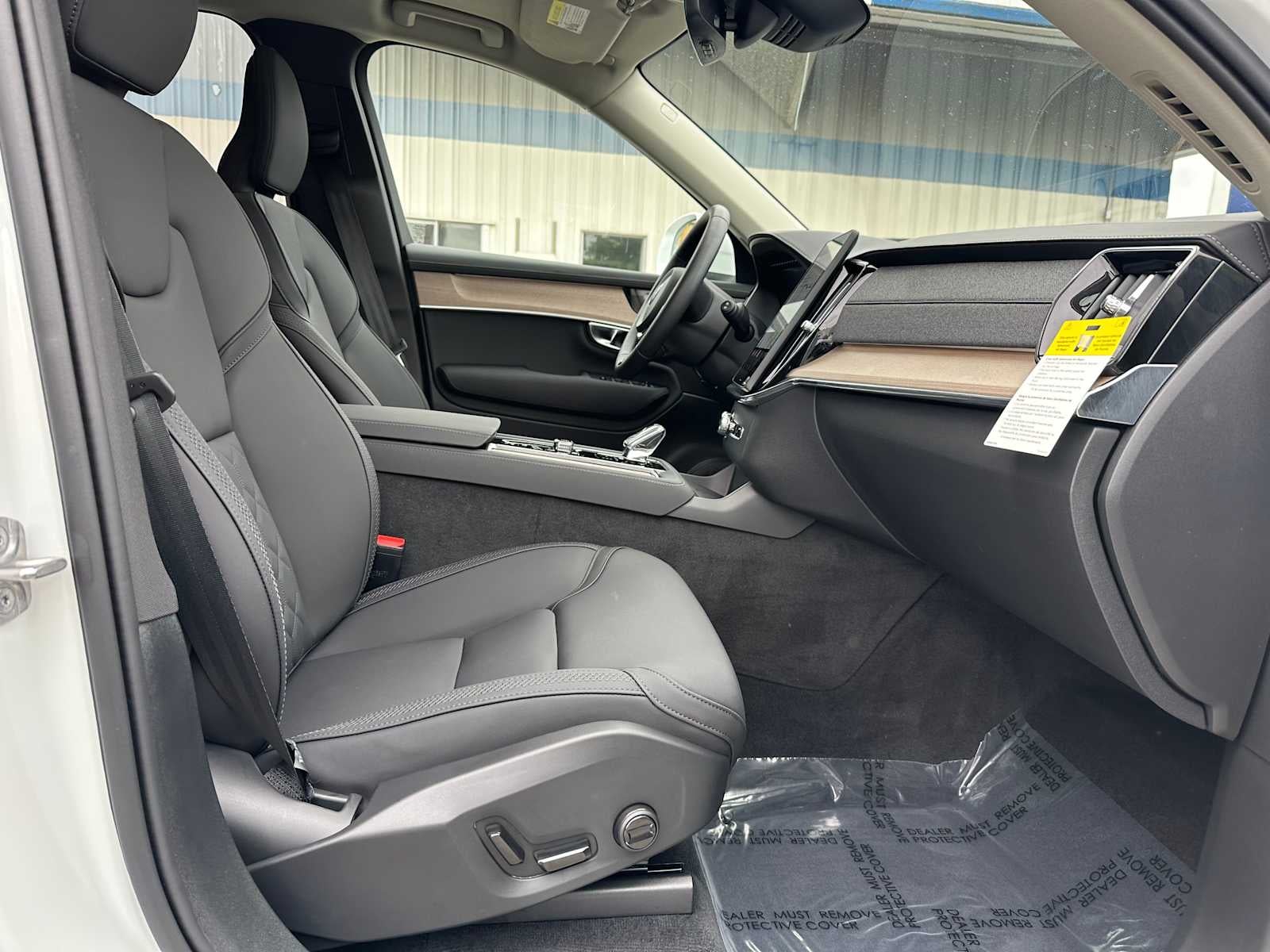 2025 Volvo XC90 Plus