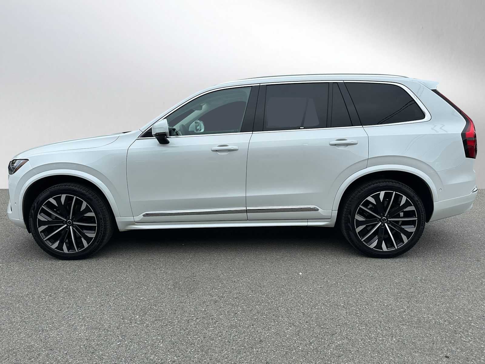 2025 Volvo XC90 Plus