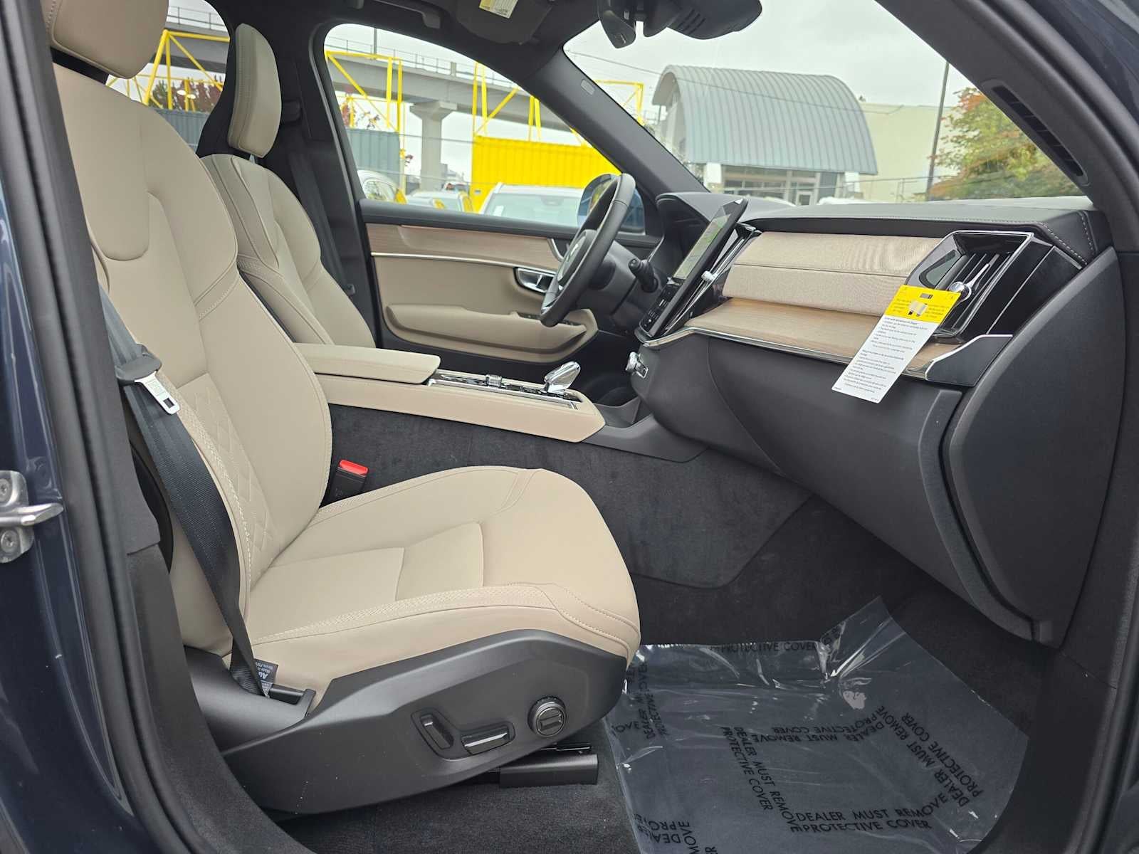 2026 Volvo XC90 Plus