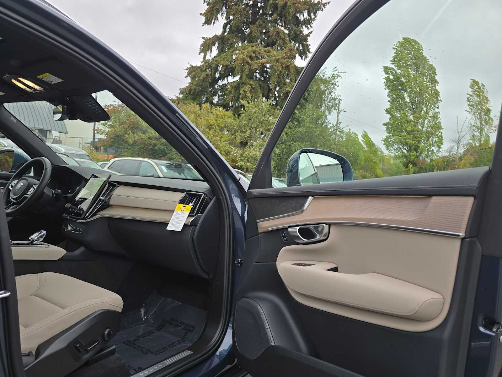 2026 Volvo XC90 Plus