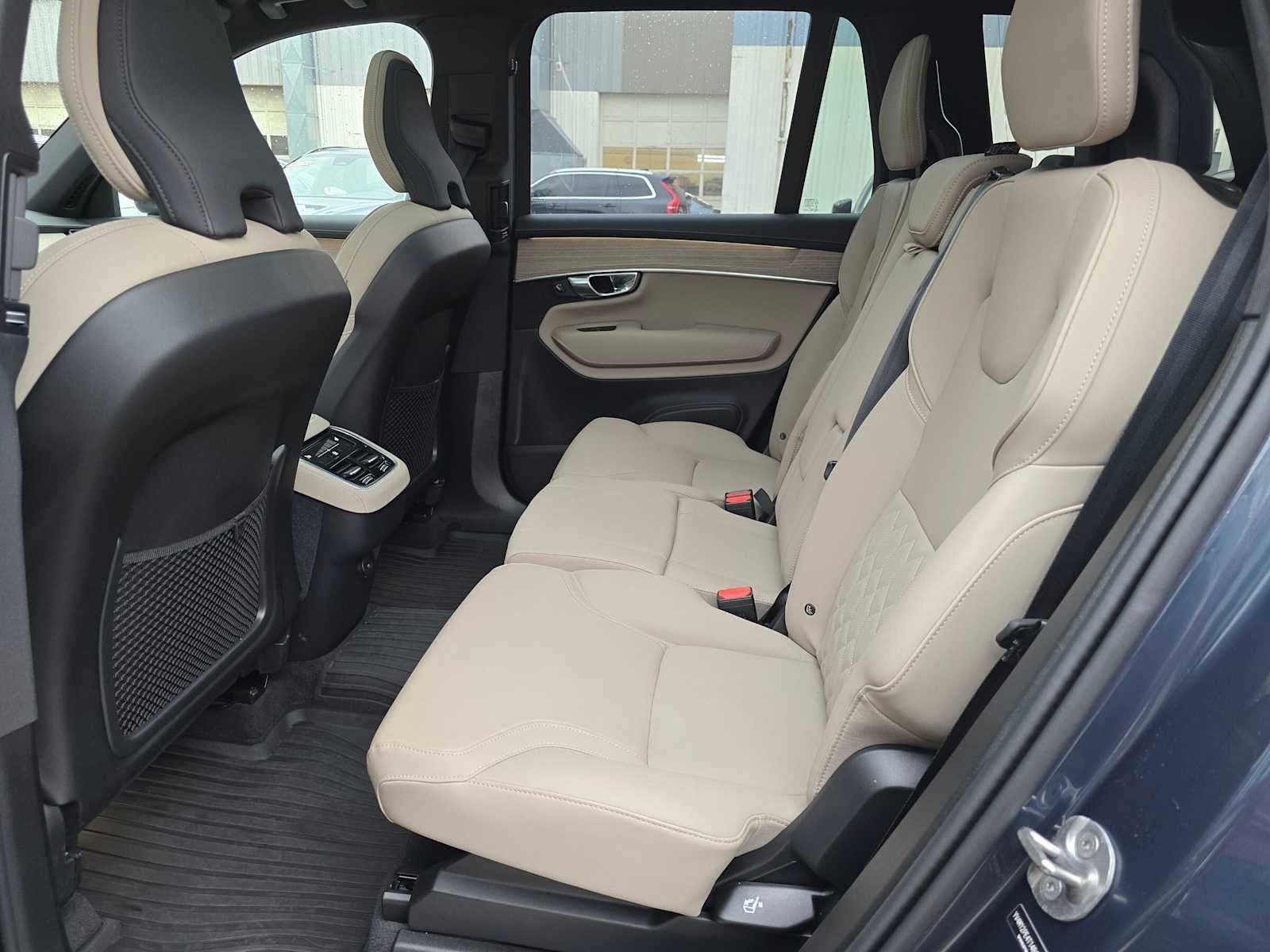2026 Volvo XC90 Plus