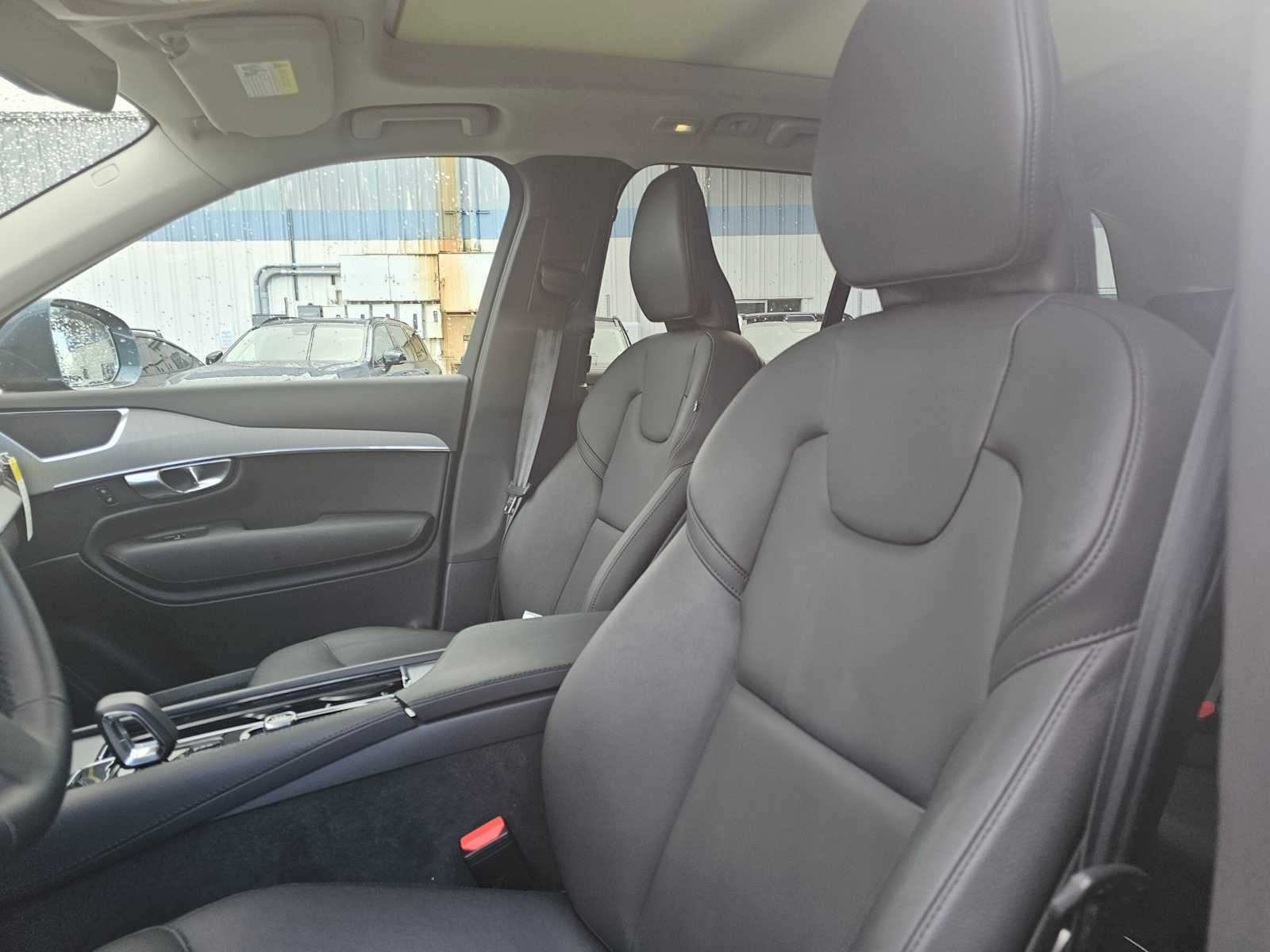 2025 Volvo XC90 Core