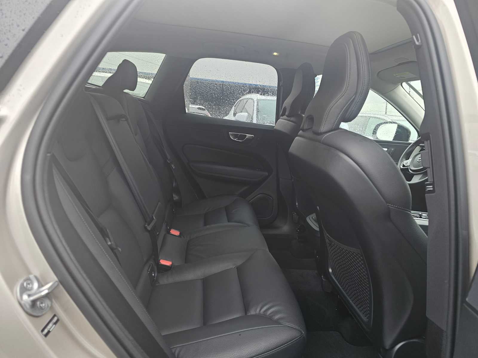 2025 Volvo XC60 Plus