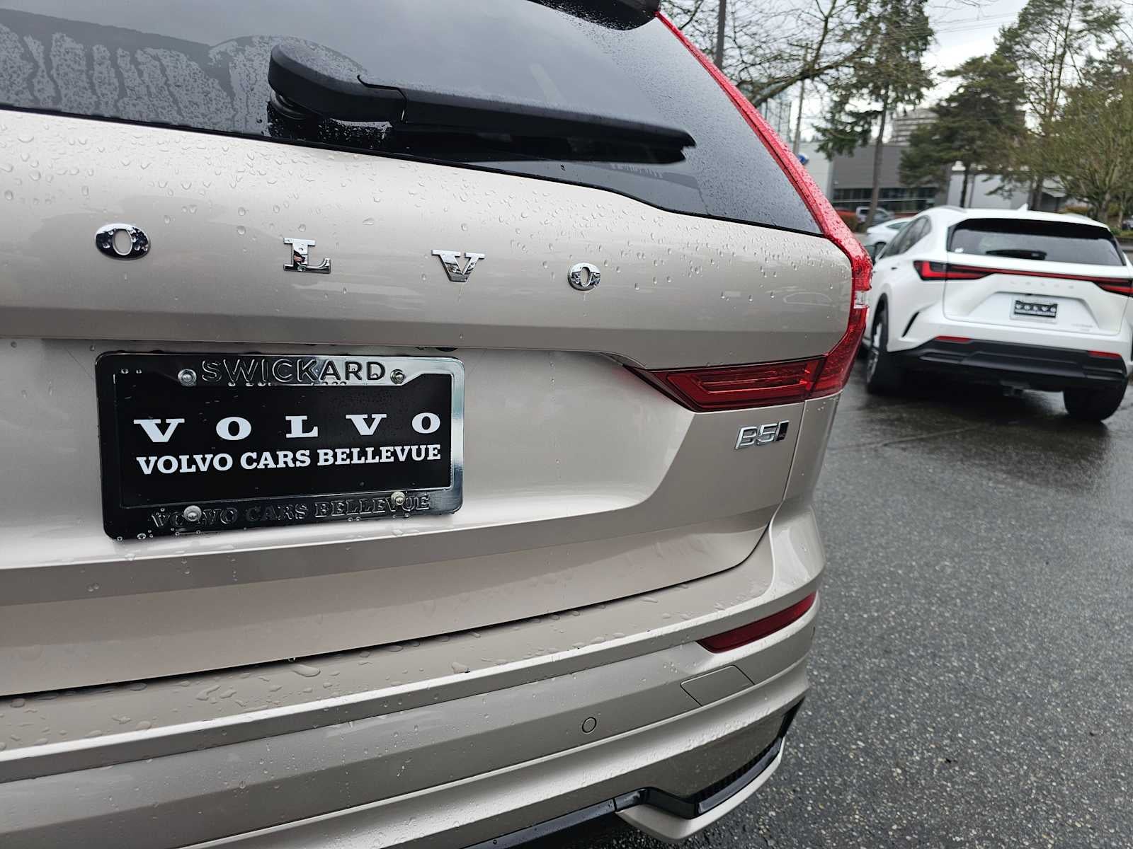 2025 Volvo XC60 Plus