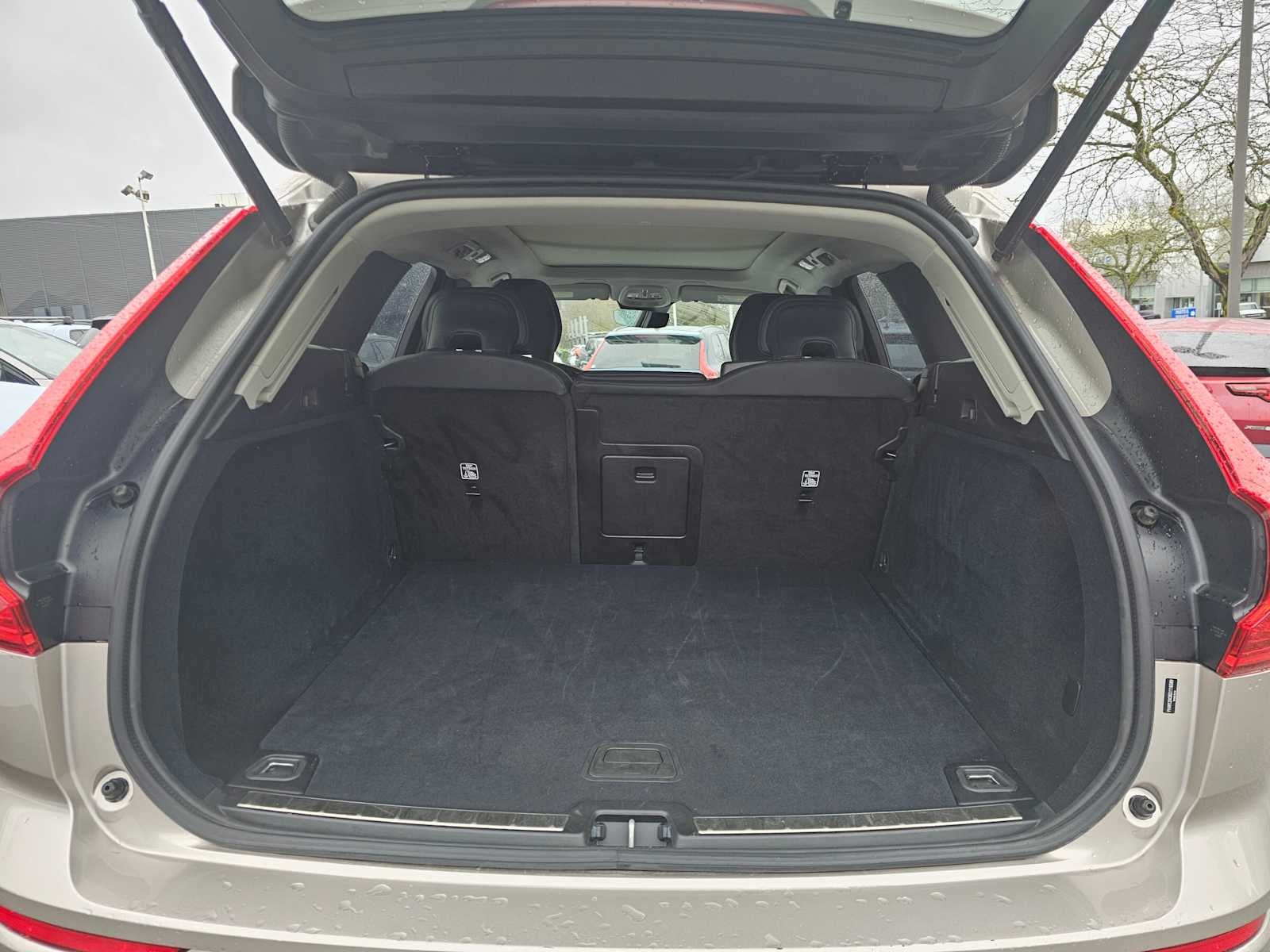 2025 Volvo XC60 Plus