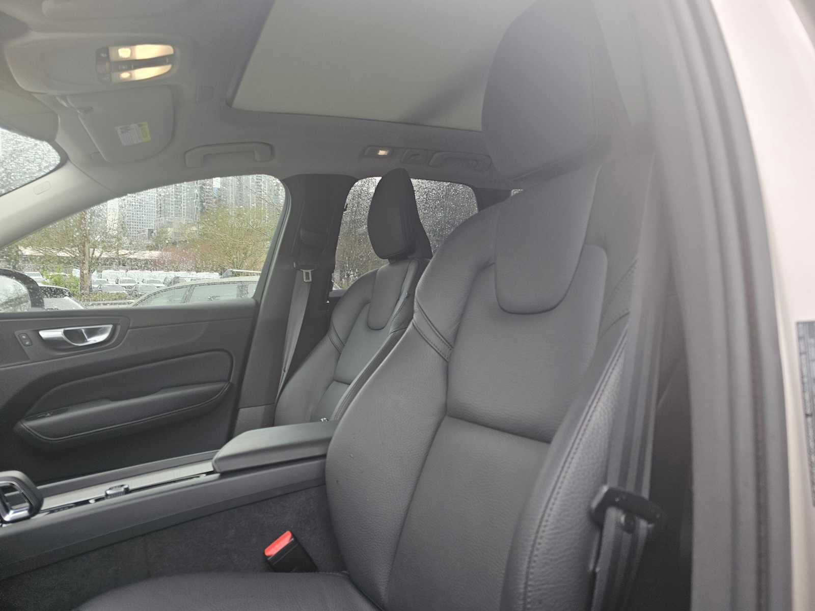 2025 Volvo XC60 Plus