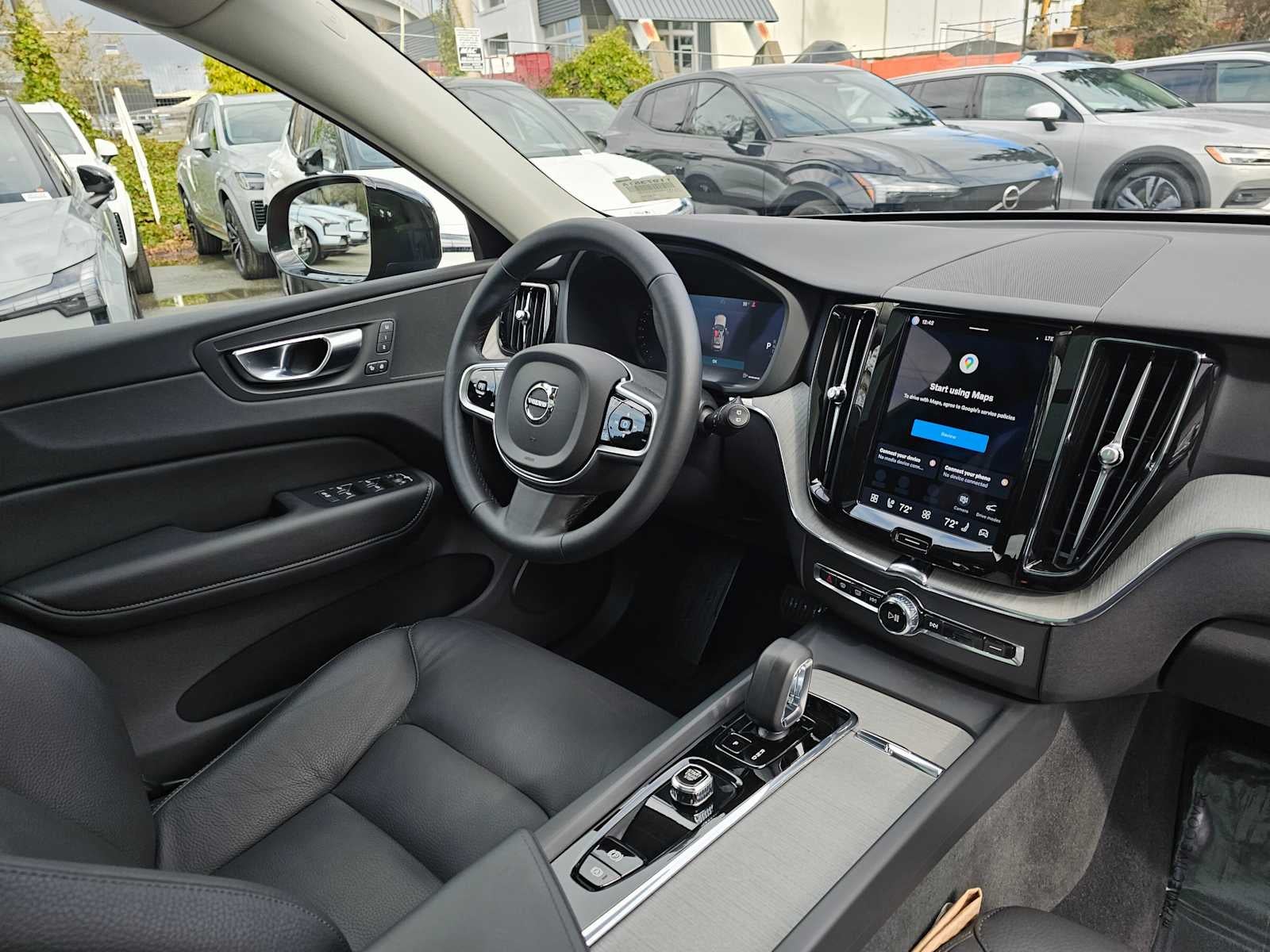 2025 Volvo XC60 Plus