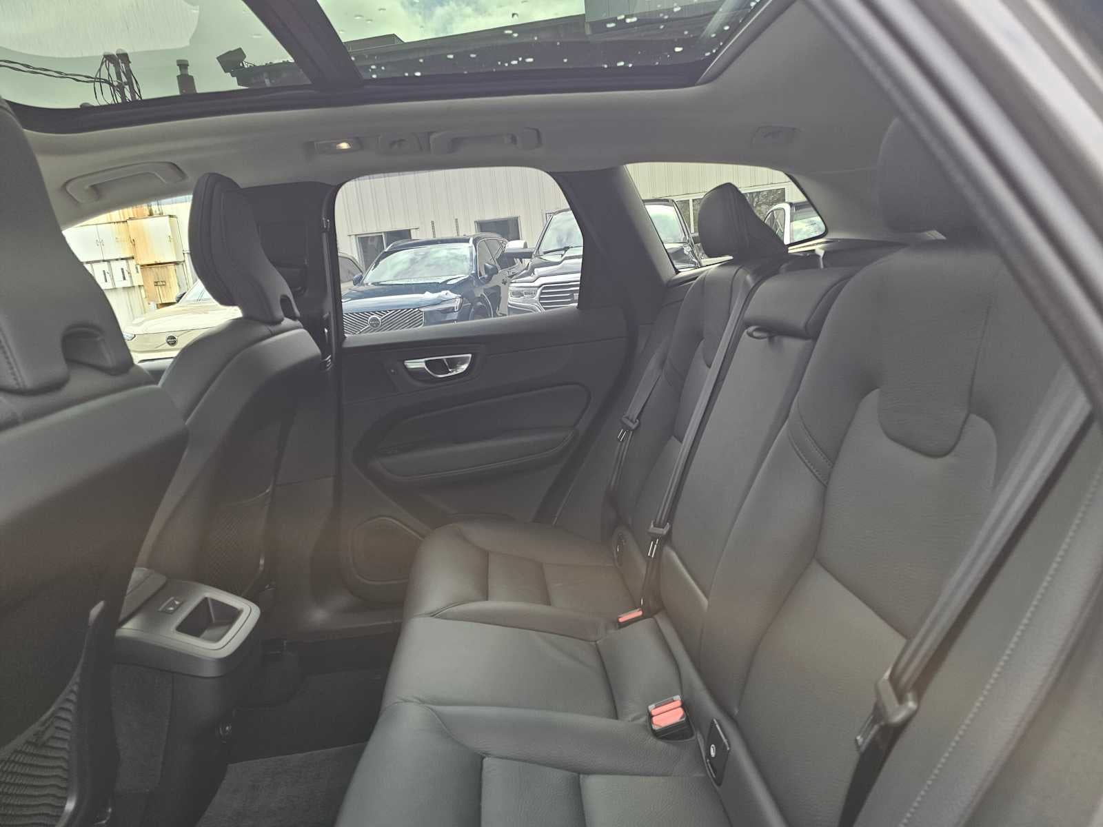 2025 Volvo XC60 Plus